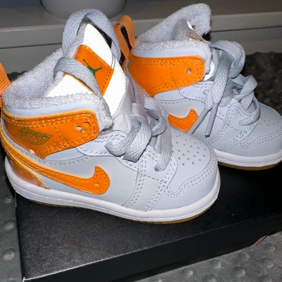 NWT Nike Air force sneakers baby size 4 - Picture 2 of 4